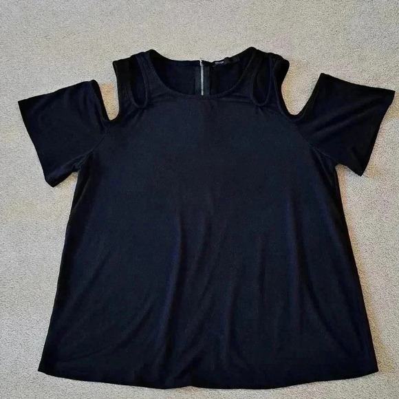 ❤️ Cold Shoulder Black Top Medium - Picture 1 of 13
